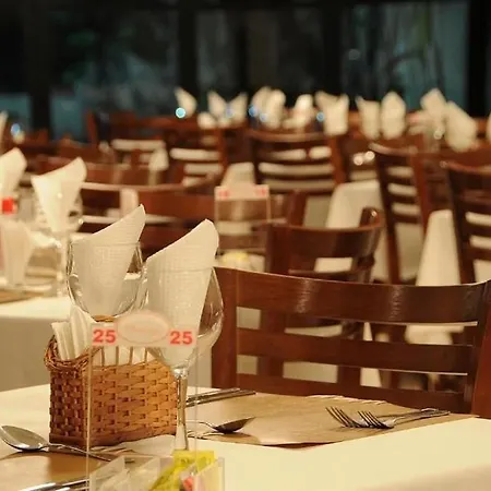 Hotel Crystal Place Goiania Exterior photo